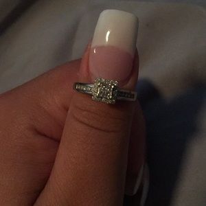 10k white gold 0.50 C.T Ring